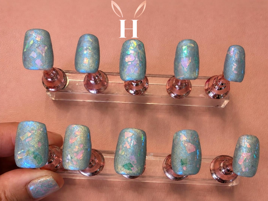Opal Glow Press-on Nail Set